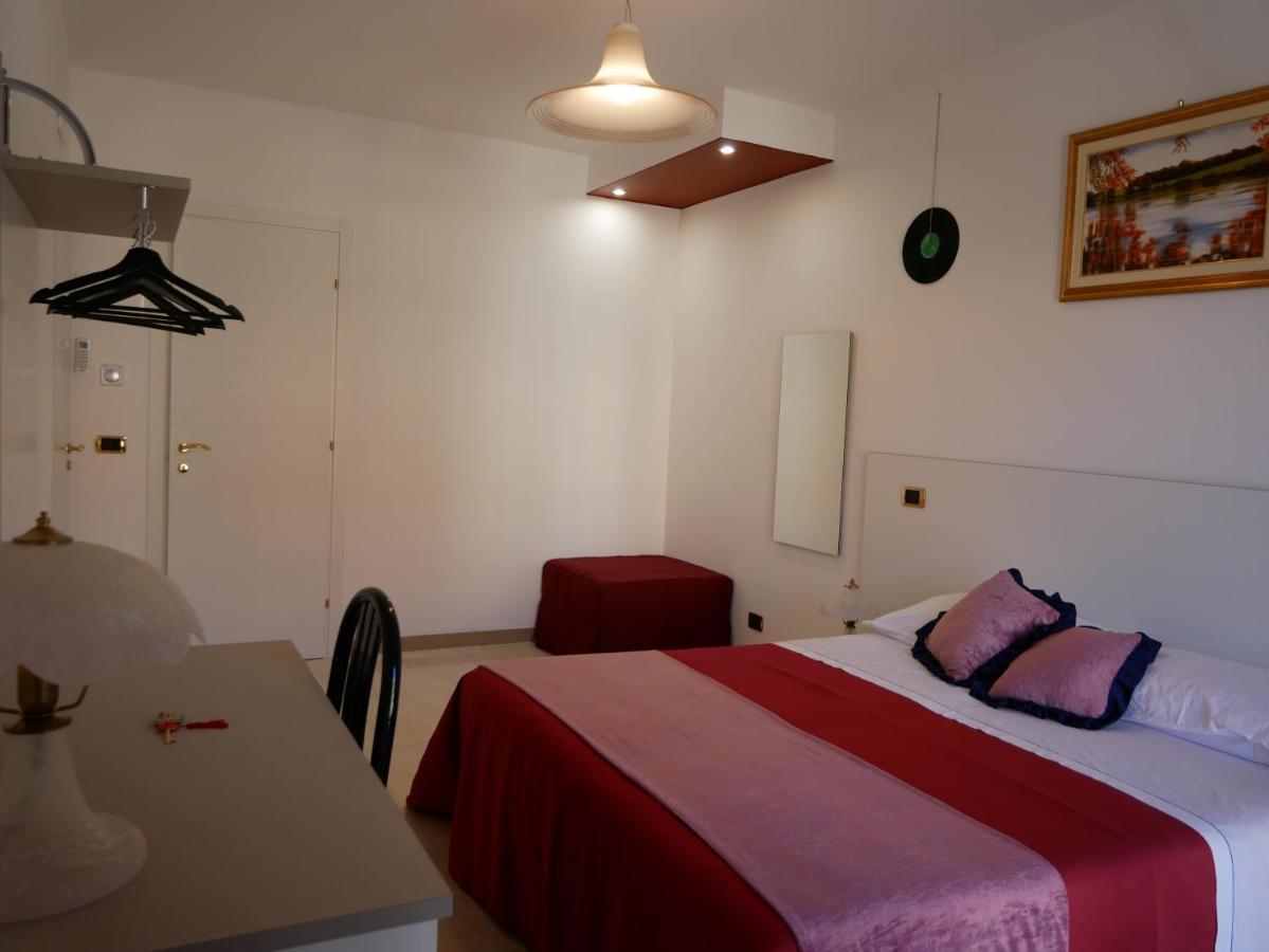 Donna Nicla B&B มาเตรา ภายนอก รูปภาพ
