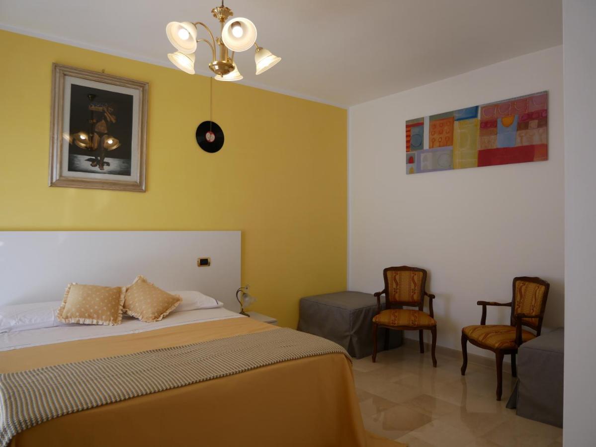 Donna Nicla B&B มาเตรา ภายนอก รูปภาพ